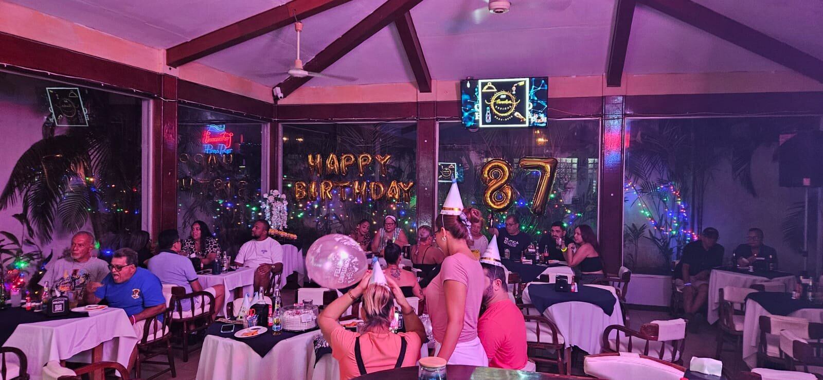 Matrimonio de Puntarenas se tiró al agua para convertirse en los reyes del ceviche.