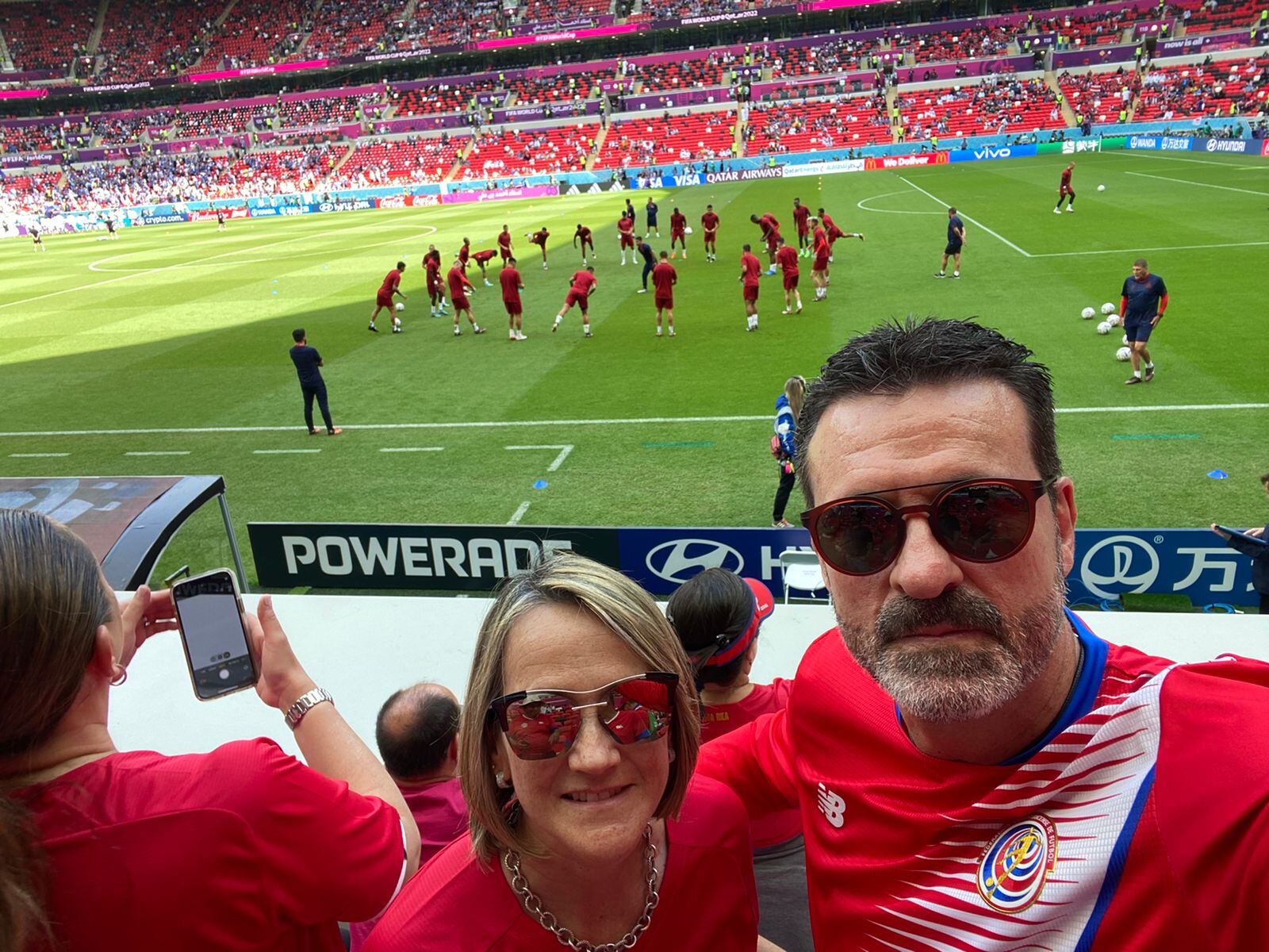 Sonia Rodríguez, la tica que le dio la vuelta al mundo cuando oraba por la Sele. Cortesía.