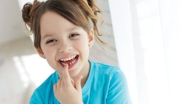 Dientes de leche: ¿Cuándo sacarlos y por qué?