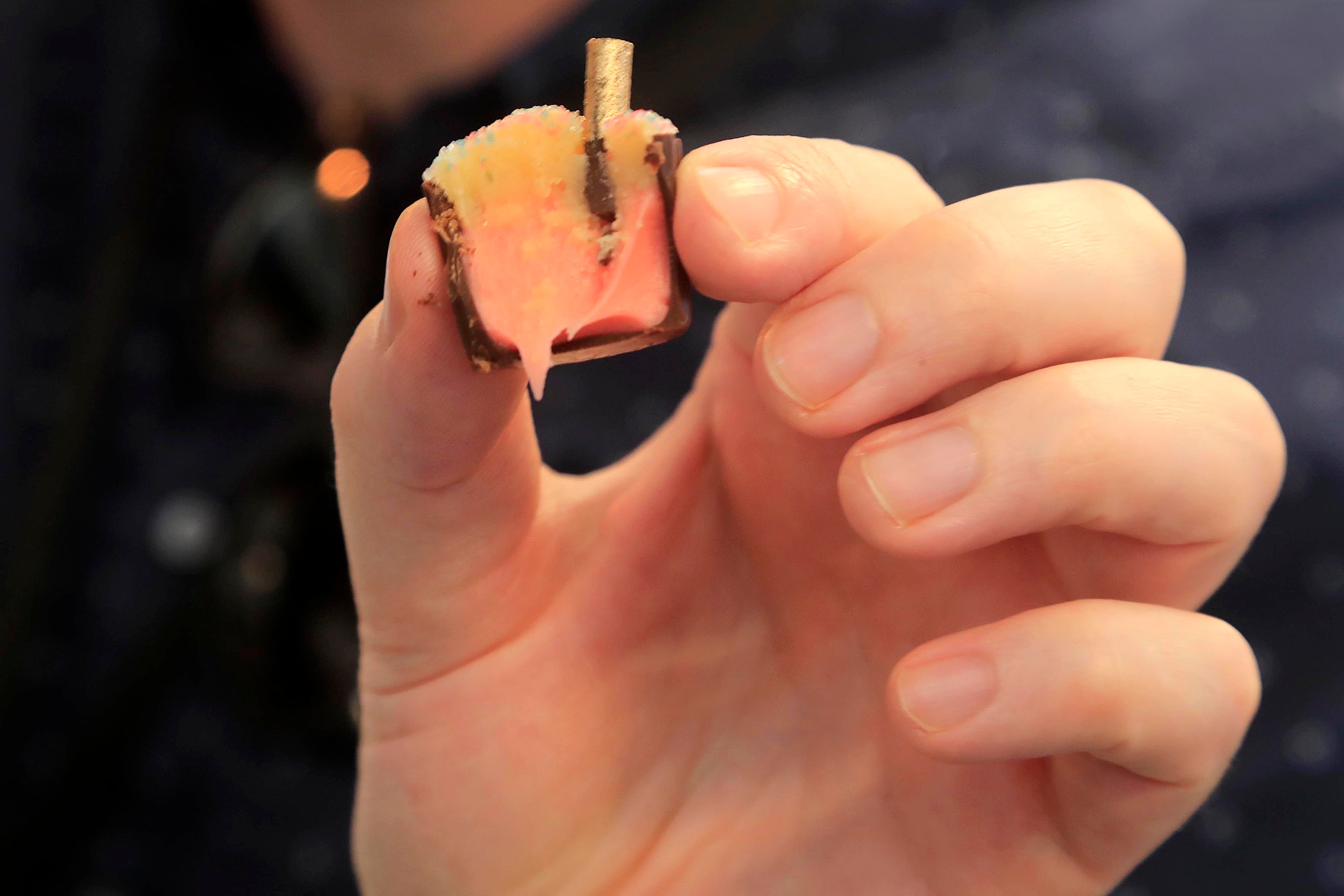 07/09/2023 Centro Comercial del Sur. Chocolatería Bean to Bliss, algo así como del grano a la felicidad absoluta. Son chocolates de autor que incluye los buscados bombones rellenos de gran cantidad de sabores y texturas.