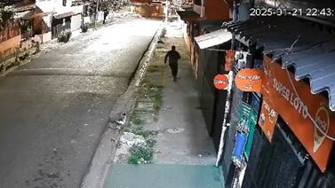 Cámara grabó desgarrador momento en que joven inocente falleció al tratar de huir de balacera