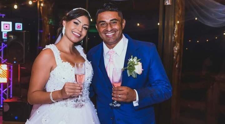 Carlos el "Zorro" Hernández y su esposa Jessica Abarca , esperan su primer hijo juntos