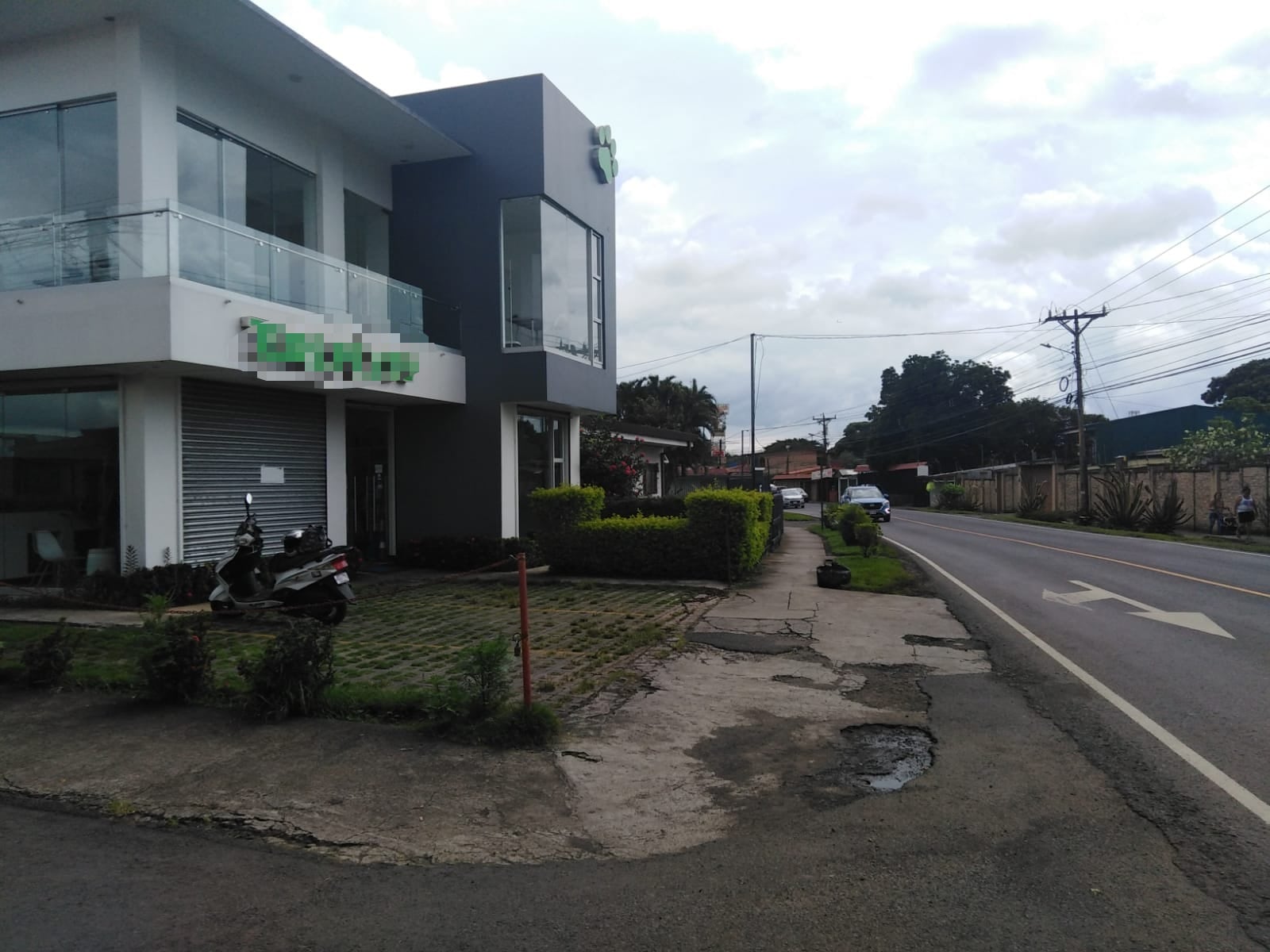 Veterinario víctima de robo de carro en Alajuela. Foto