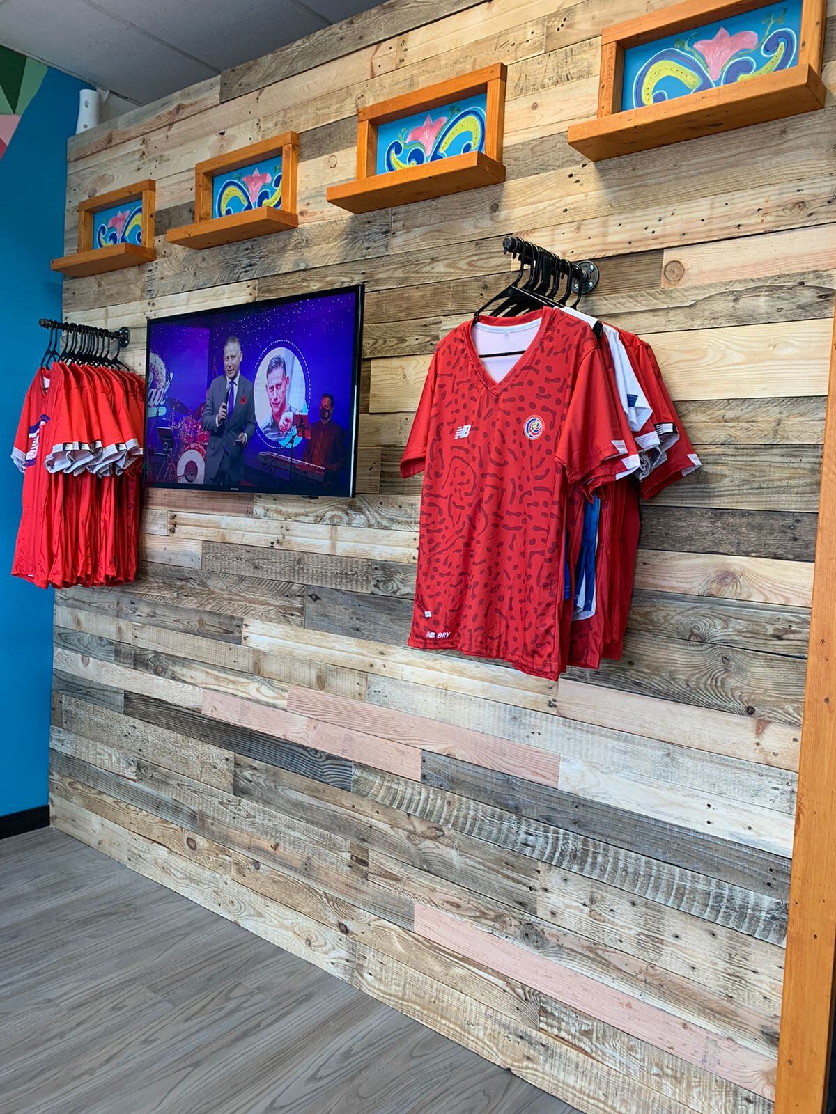 El tico Geovanny Rodríguez tiene una pulpería en Estados Unidos