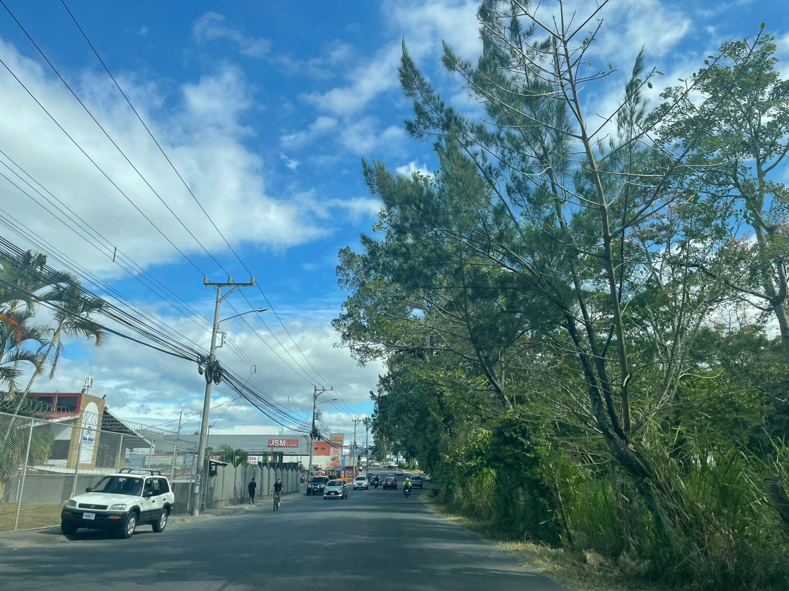 Recorrido por Alajuelita ante la ola de violencia de los últimos cuatro días