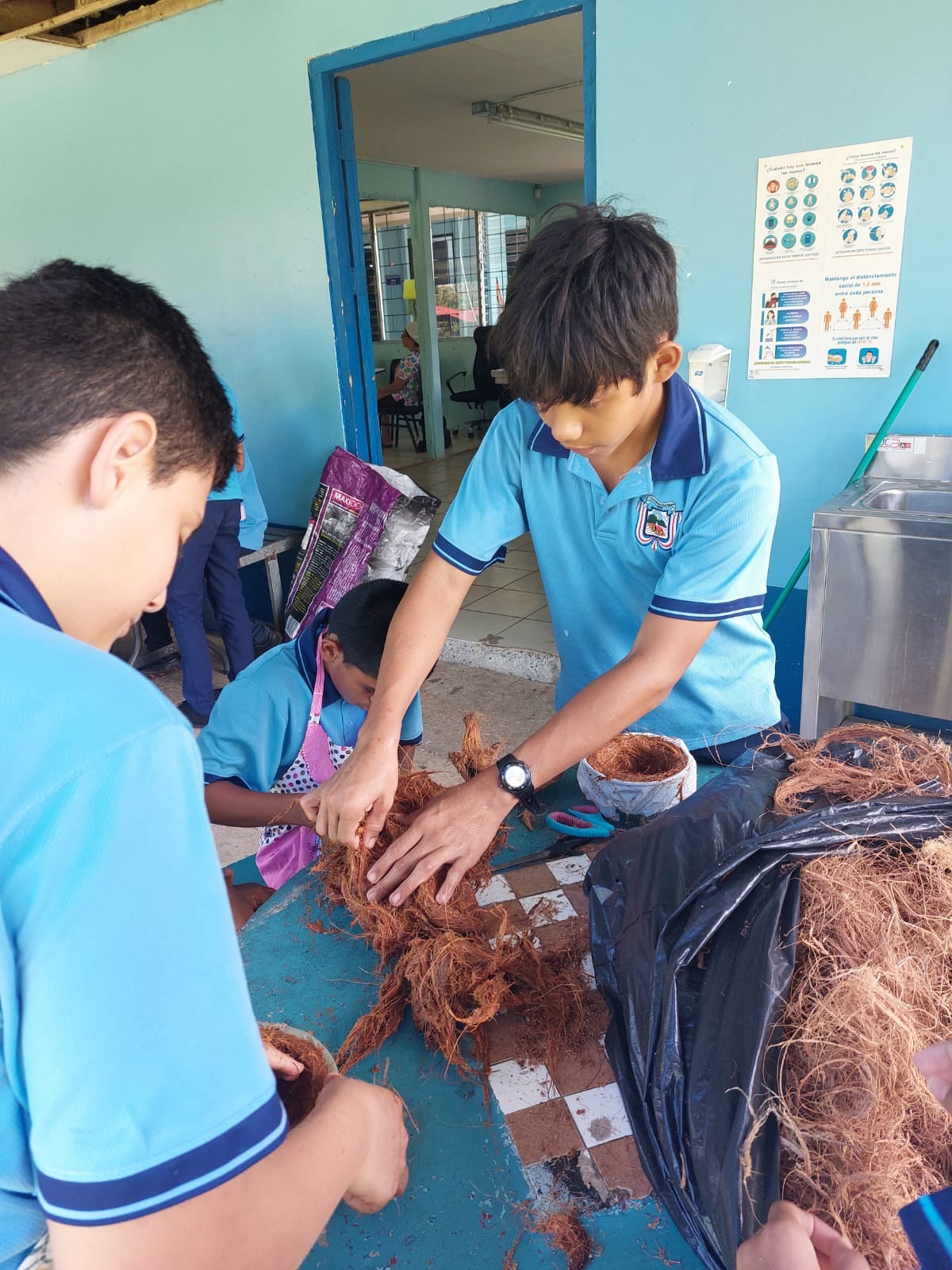 En el Liceo Rural de San Joaquín de Cutris, en San Carlos, desde hace cuatro años todos los estudiantes que inician el curso lectivo lo finalizan.