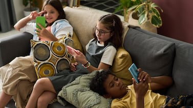 Hay noticias sobre el proyecto de ley para prohibir el uso de redes sociales a menores de 14 años