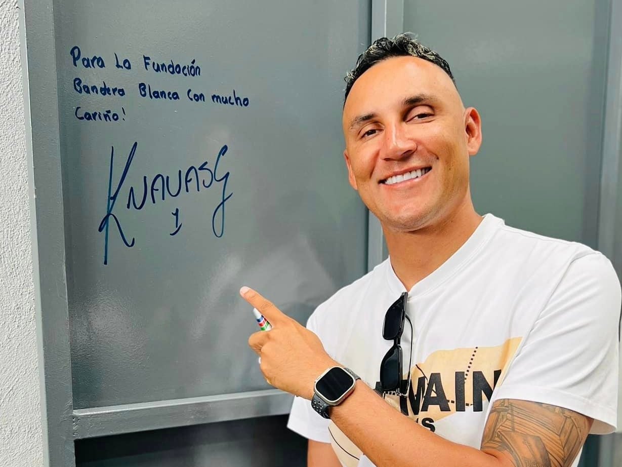 Keylor Navas estuvo presente en la inauguración del centro de innovación de Hatillo. Fotografía: Fundación