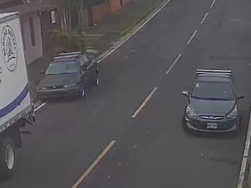 Sospechosos de robar 21 latas de Ensure propiedad de la CCSS. Foto OIJ.