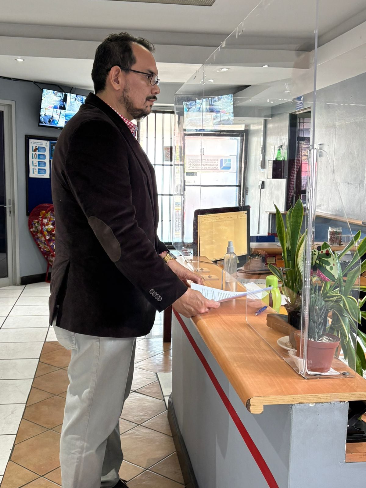 Randall Zúñiga, director suspendido del OIJ, denunció ante el Colper, al comunicador Douglas Sánchez por presuntas faltas a la ética.