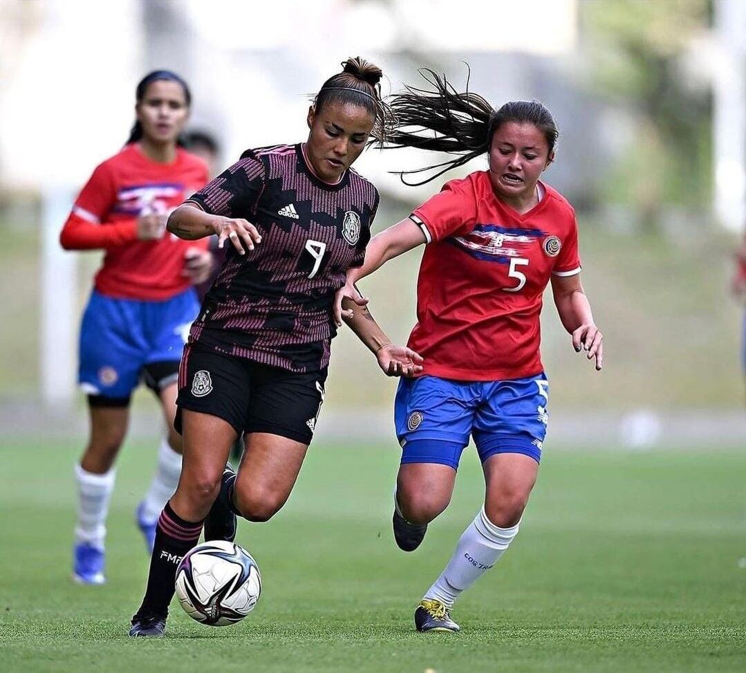 Lisa Villegas, defensora de la selección nacional. Instagram.