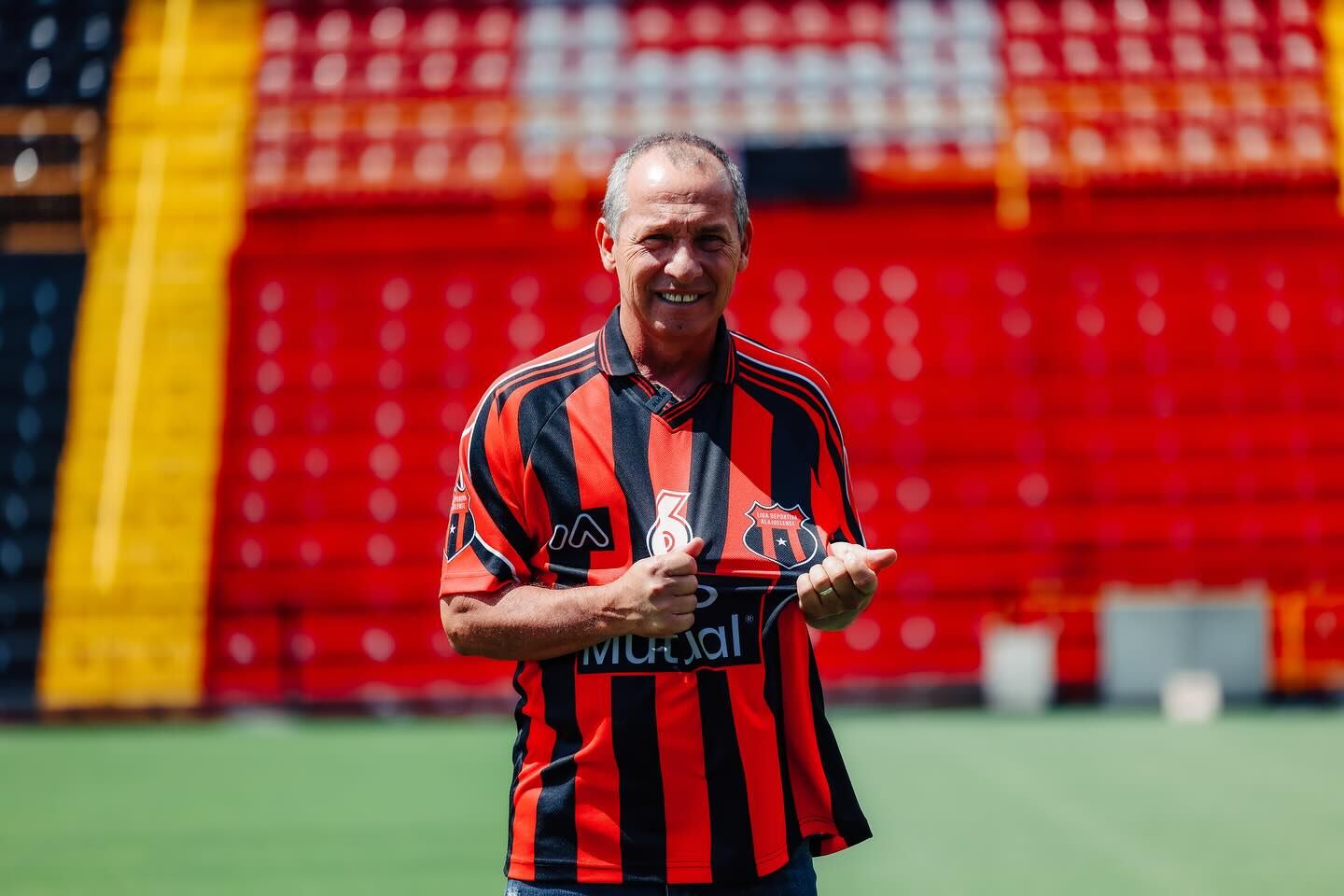 Wílmer López quiere que el día del evento del retiro de la camisa 6, el Morera Soto esté a reventar.