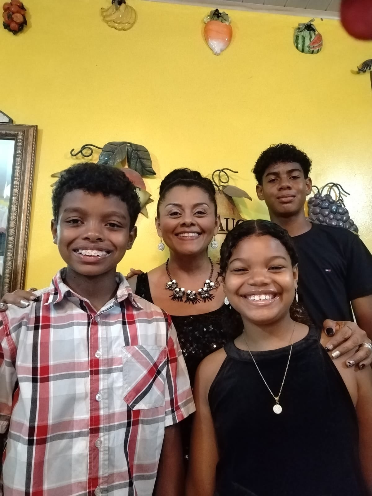 Giankarlo Romulus es el mayor de su casa, tiene un hermano de 15 y una hermana de once.