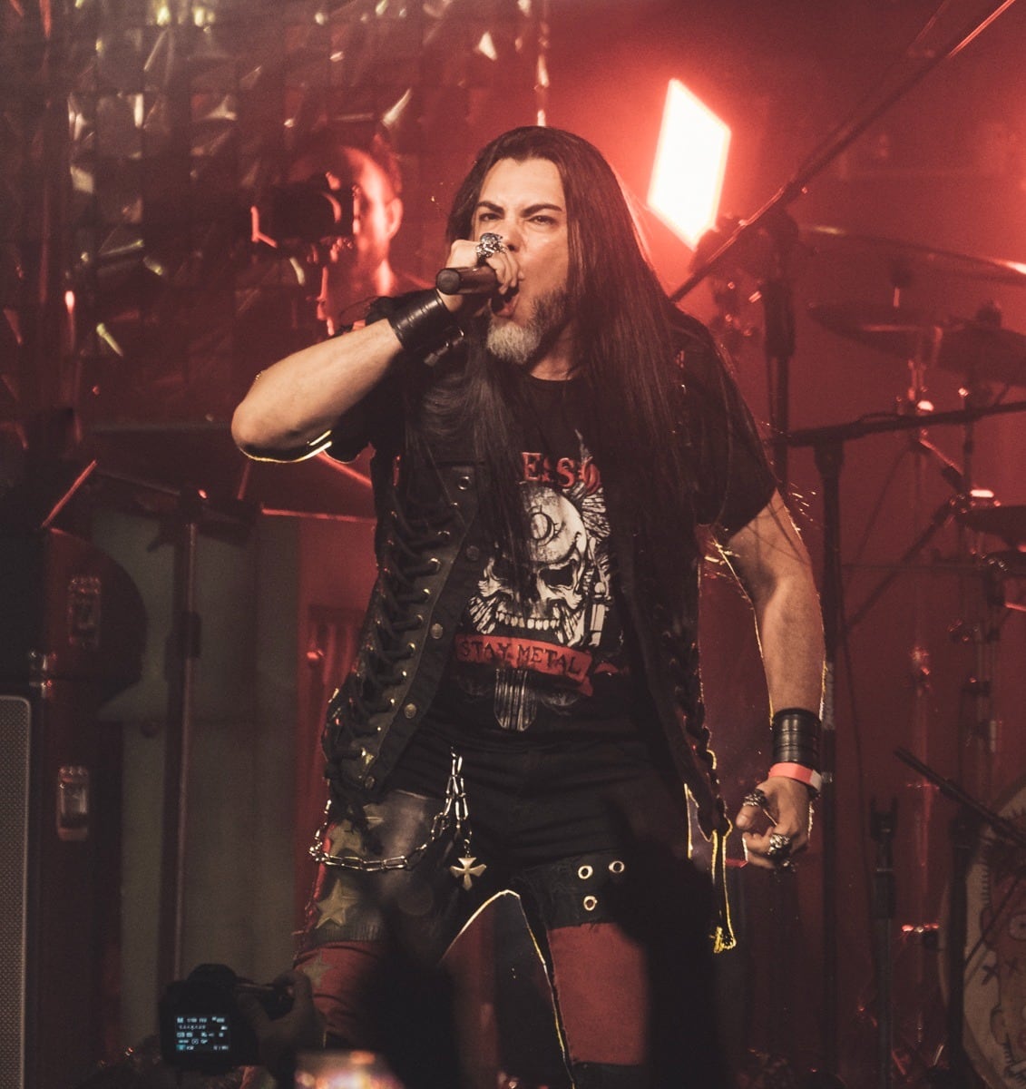 El cantante de rock y líder de la banda costarricense Agressor, Nelson Guillén