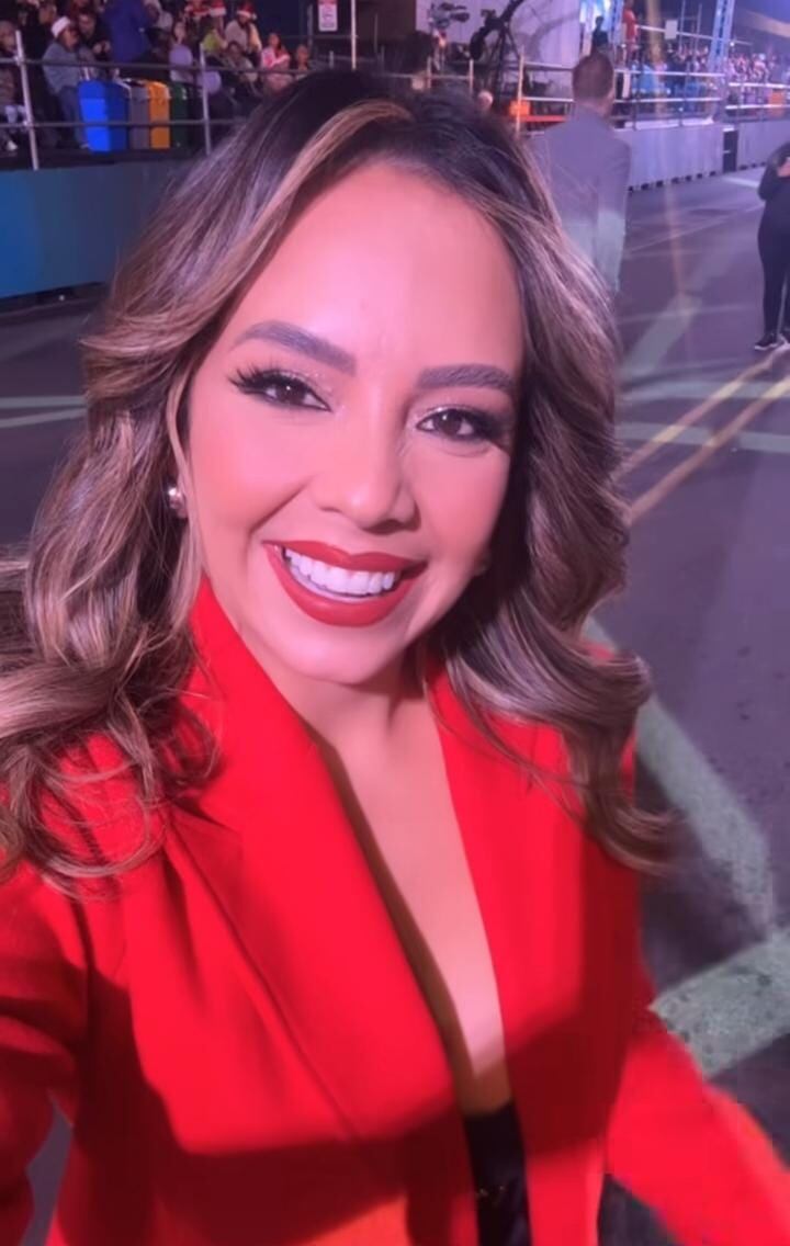 Janeth García en su gran noche con Teletica