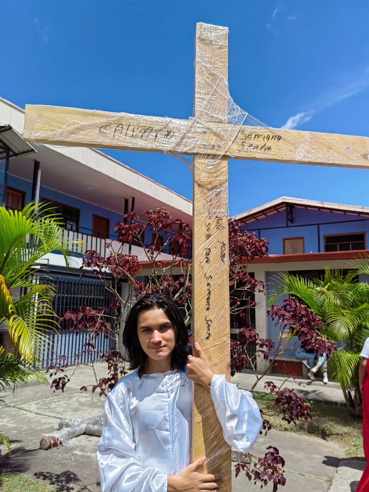 Antes de hacer su confirmación en junio próximo, jóvenes de la parroquia de Concepción de Alajuelita actuarán por las calles de la comunicad del viacrucis. Jesús será interpretado por Harold Bermúdez Díaz.
