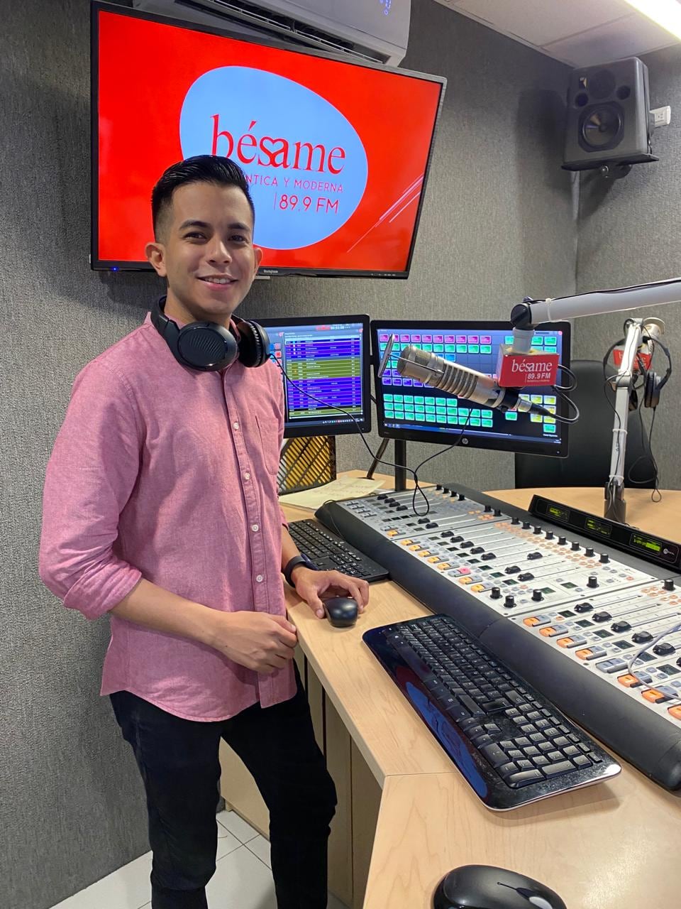 Locutor Joseph Calderón, de radio Bésame y Zeta F.M.