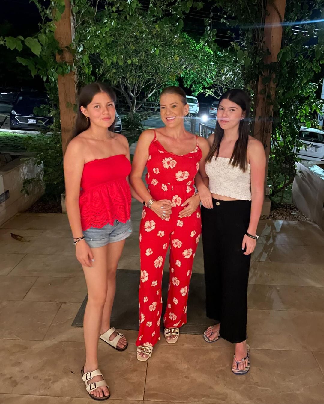 Fabiola Herra y sus hijas Sofía y Lucía