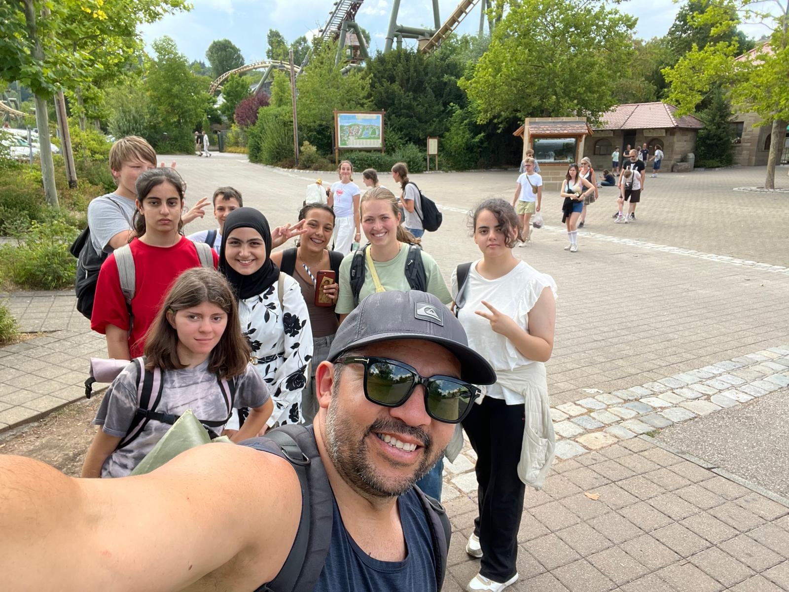 El tico Jeffrey Meza Jiménez celebró el día de al independencia en Alemania con sus estudiantes