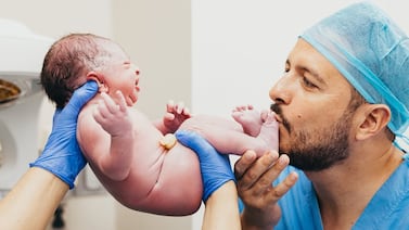 Max Barberena revela íntimo y especial detalle del nacimiento de su tercer hijo