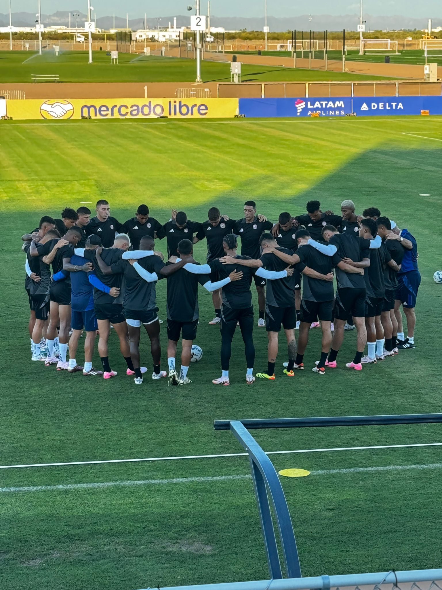 Costa Rica entrena en Phoenix antes de enfrentar a Colombia. Foto: William Cordero