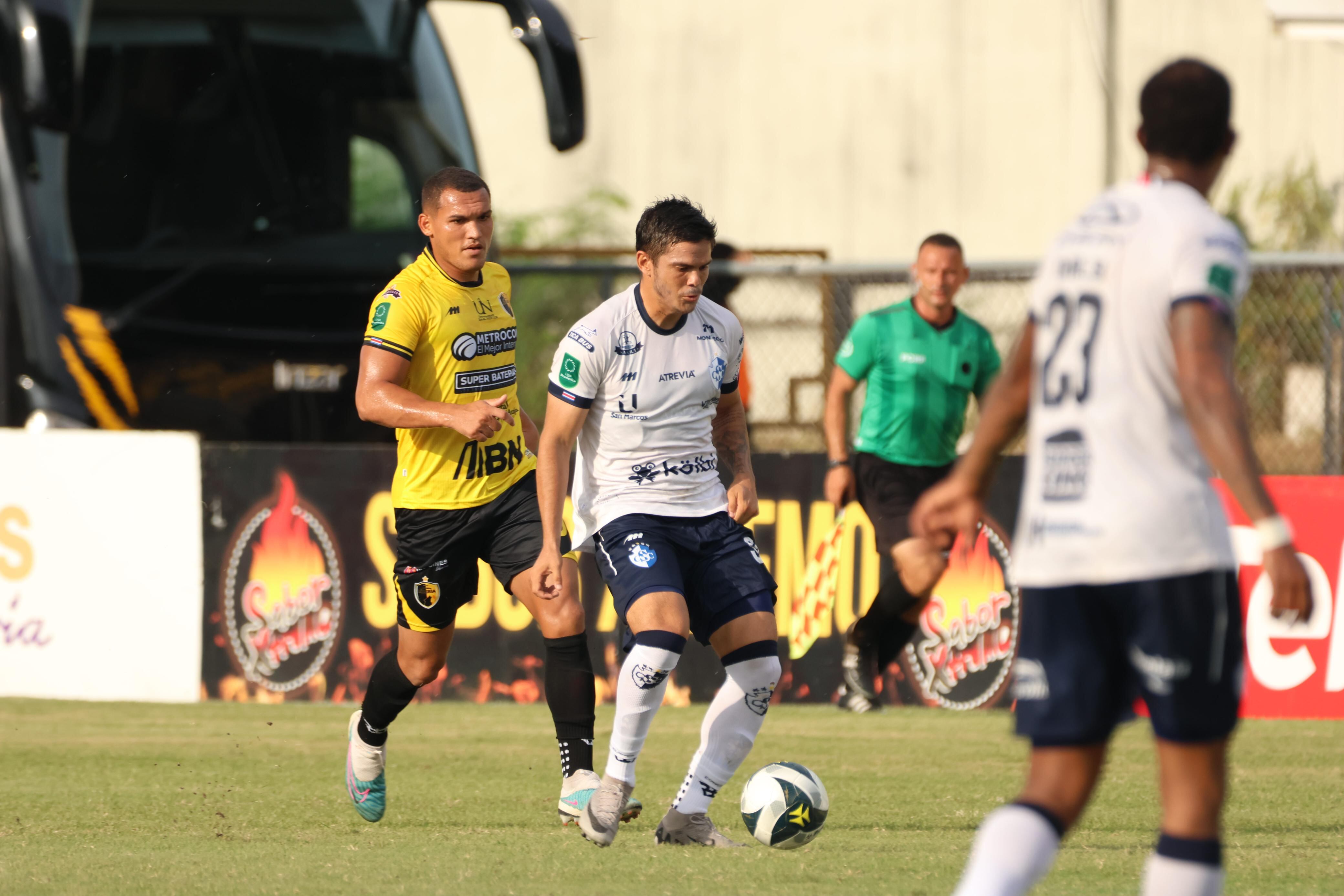 Suhander Zúñiga fue titular con Cartaginés en el juego ante Liberia, de la fecha nueve del Torneo de Apertura 2024.