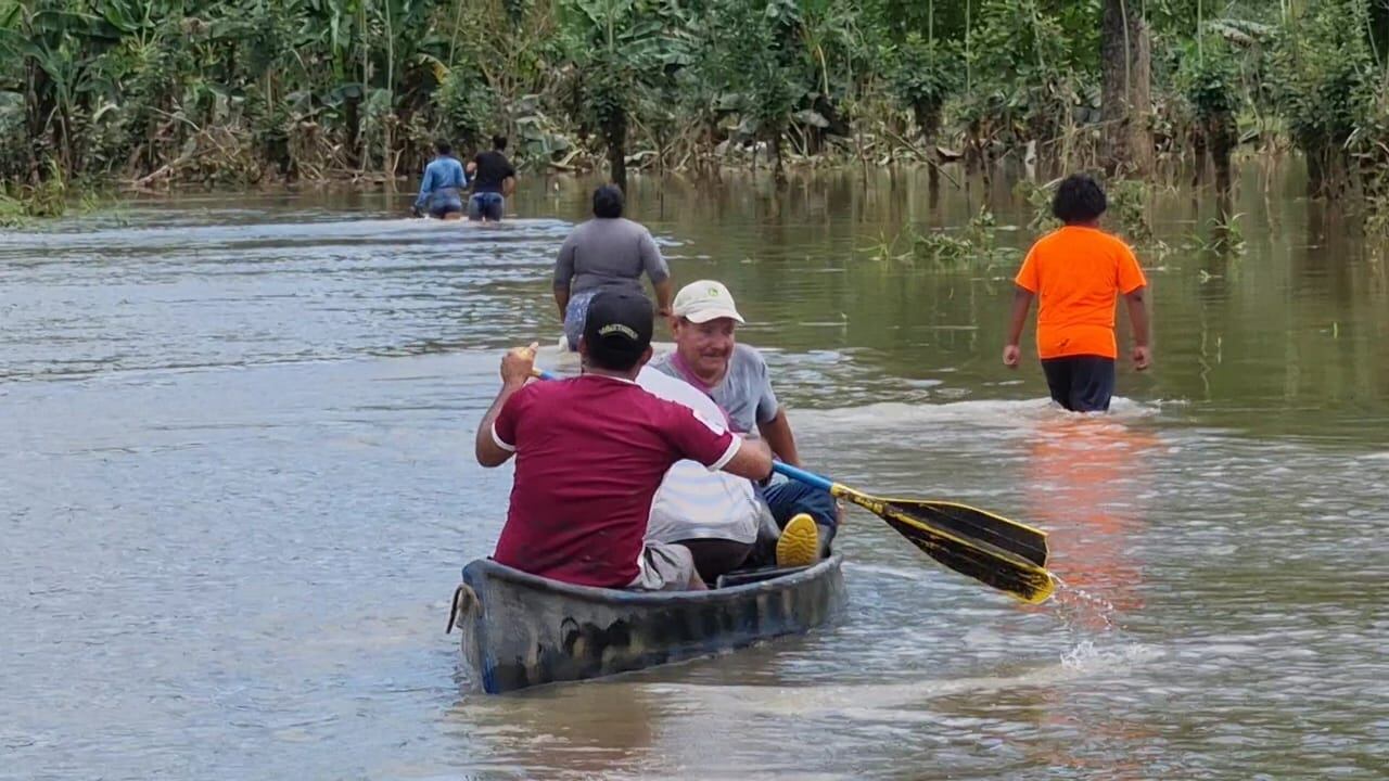Inundaciones en Tambor de Sarapiquí. Foto Edgar Chinchilla.