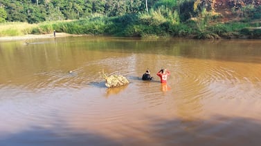 Después de una hora de búsqueda, buzos encontraron cuerpo de jovencito en poza