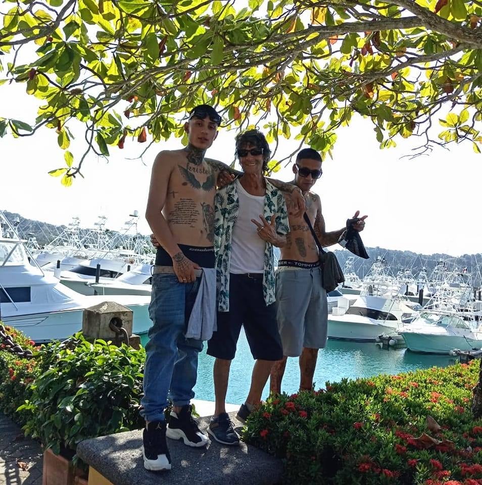 Hermanos asesinados en Alajuelita. Foto tomada de redes sociales.