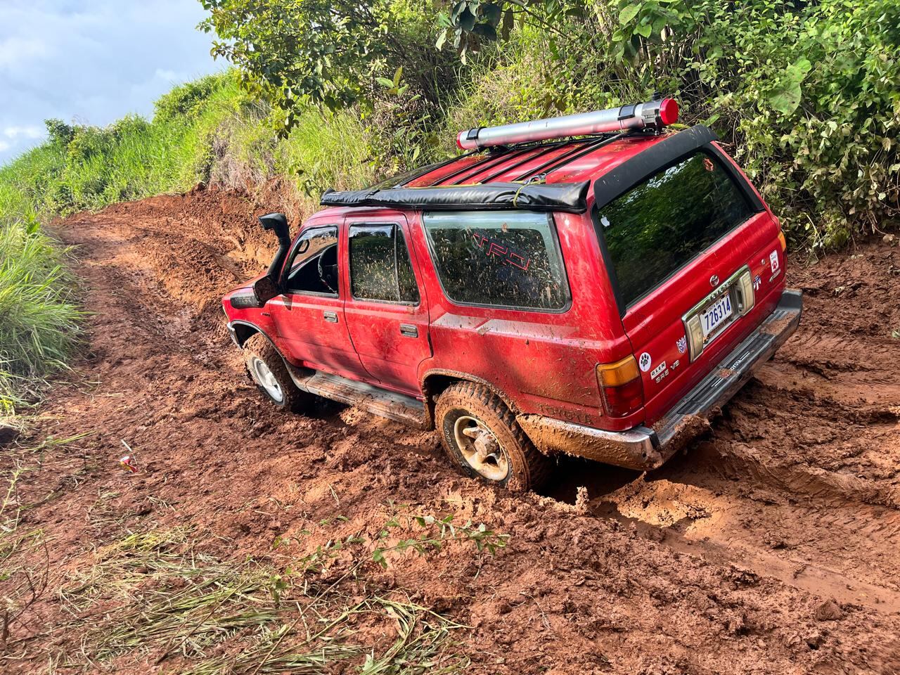 Hugo Hernández tiene un Toyota Fortruner del 93. Foto: Cortesía.