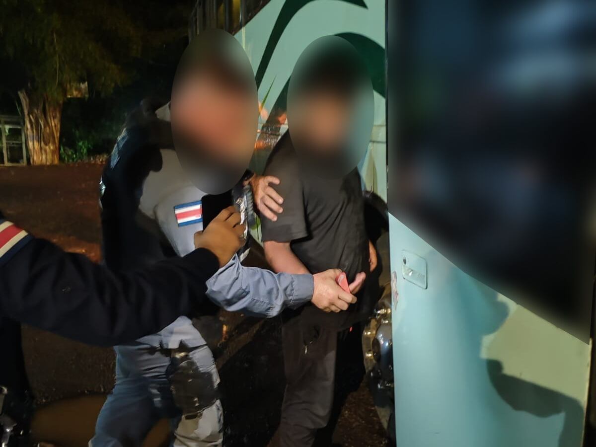 El extranjero fue detenido en la zona norte del país.