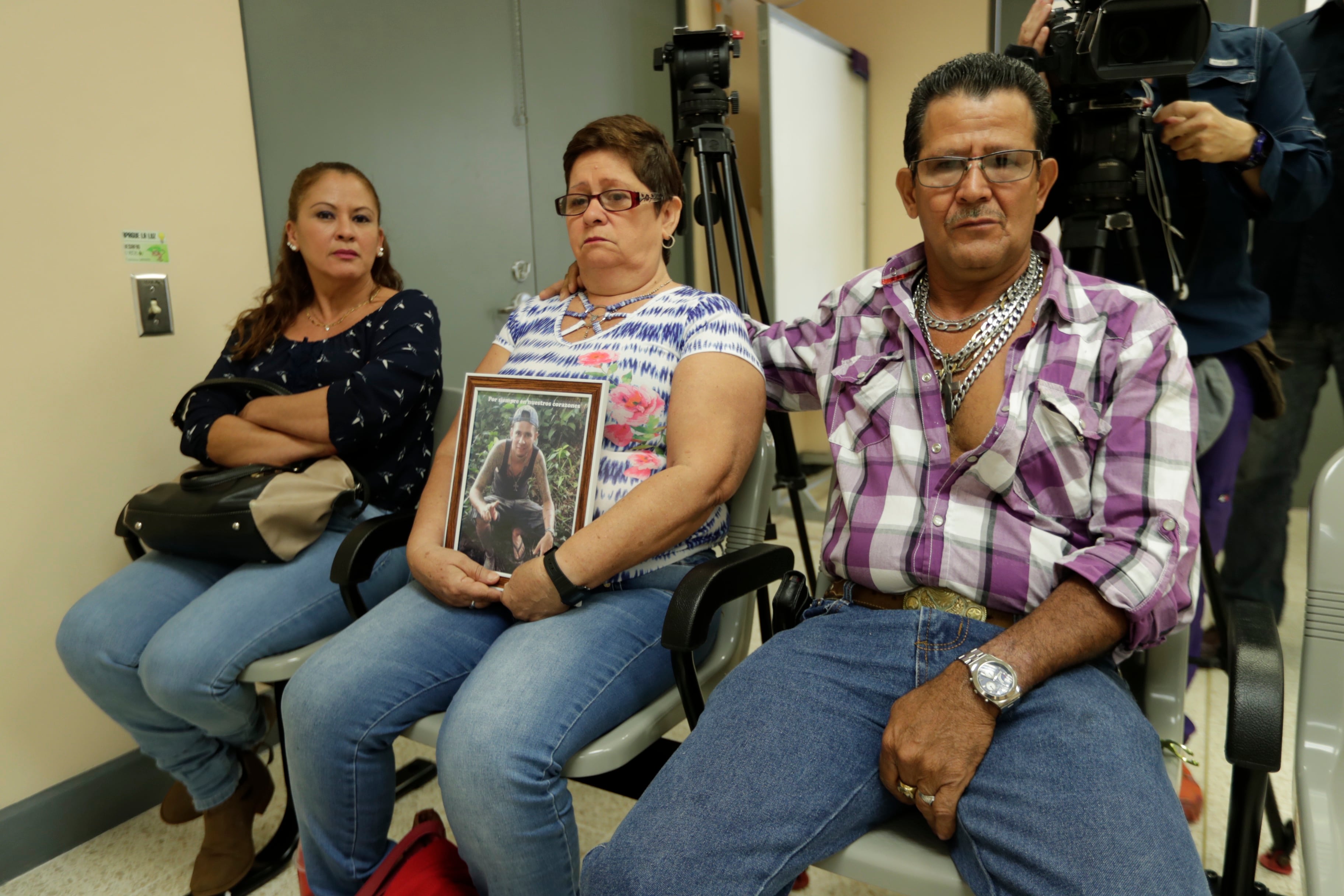 09/08/2019, Alajuela, Grecia, Tribunales de Justicia, se lee el portanto en el juicio de Carlos Andrés Matamoros Gonzalez alias “Huesitos”, que fue asesinado a golpes por José Leafar McCarthy. A la lectura de la sentencia asistió la mamá Ana María Gonzalez, el papa Carlos Francisco Matamoros, y la tía Lidia Maria Matamoros. Fotografía José Cordero