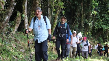 Monseñor Javier Román estuvo al borde de la muerte: “Tuve que haberme muerto, pero resucité como Lázaro”