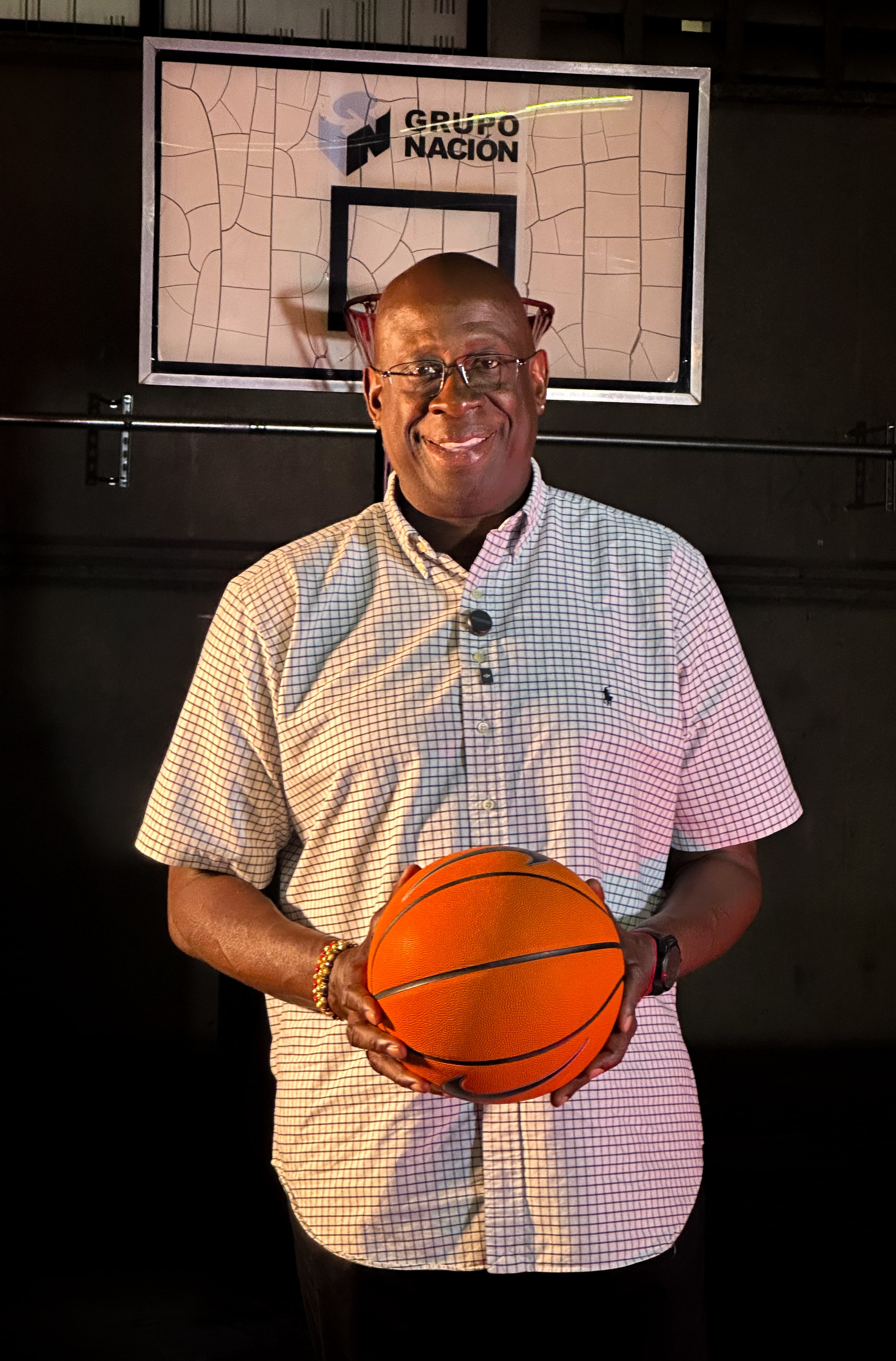 Carl Herrera, bicampeón de la NBA con los Houston Rockets, conversó con La Teja este jueves.