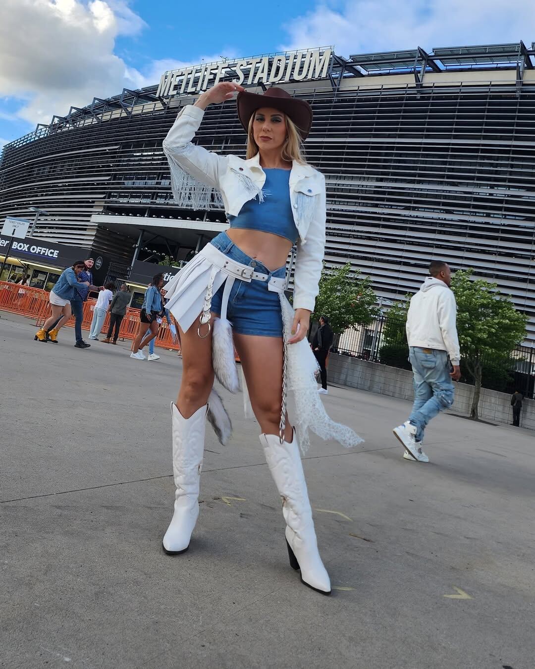 Mimi Ortiz puso en su lugar a quien la señaló y hasta le dijo que dejara de consumir páginas de chismes