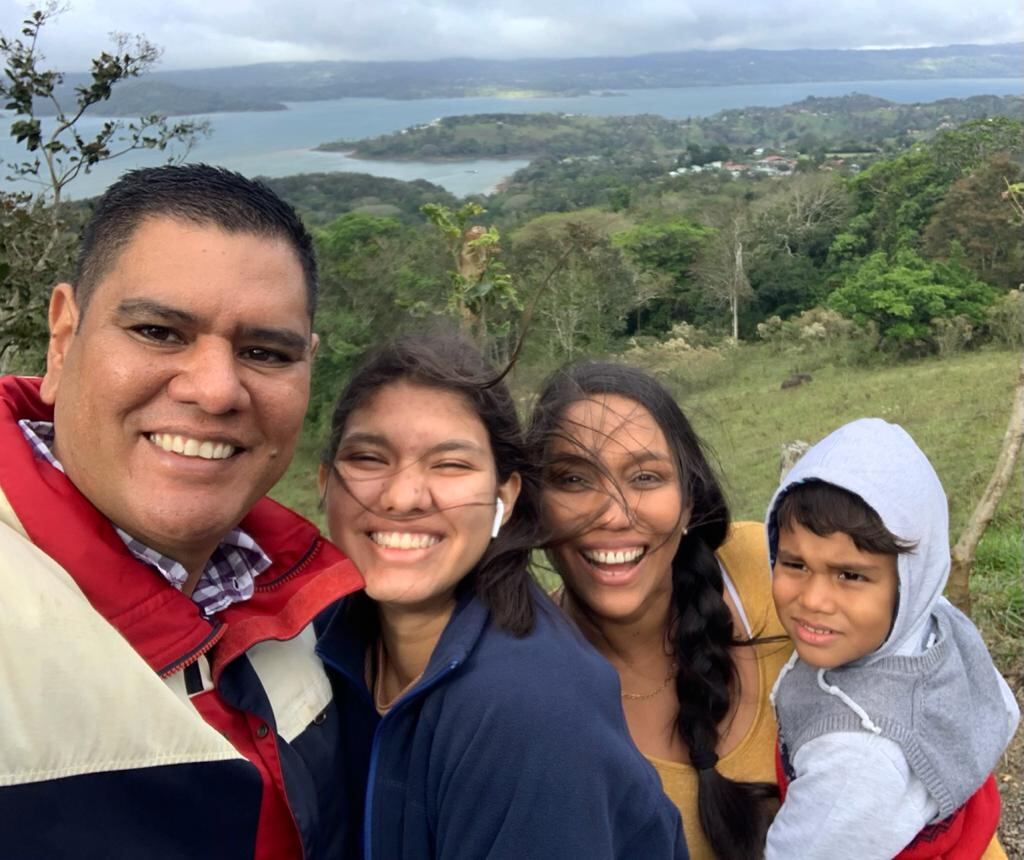 María Alejandra Montero Camareno, Male, jugadora de baloncesto becada en colegio de Massachusetts