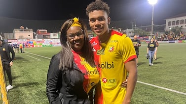Mamá de Darryl Araya, jugador de Herediano, hizo algo por su hijo que él se enterará por esta nota