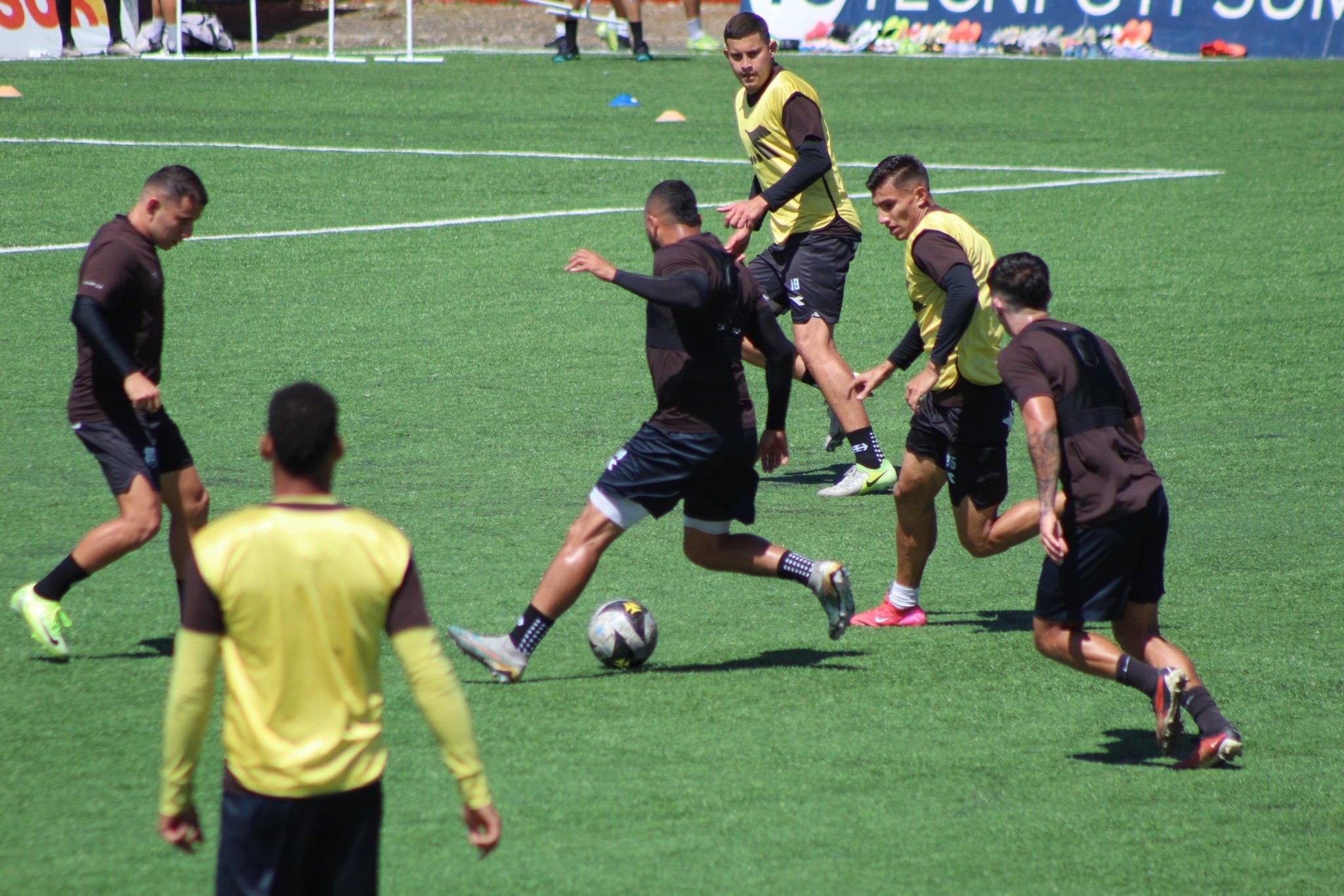 John Jairo Ruiz, entrenamiento Herediano