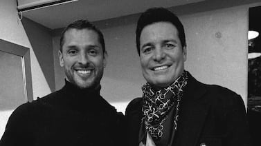 Modelo tico estuvo en el camerino de Chayanne, previo a su concierto en México, y no va a creer lo que le pidió