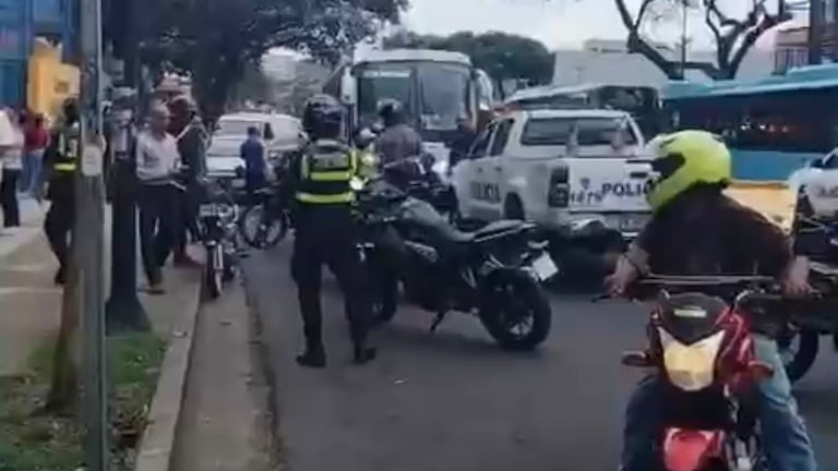 Mujer inocente herida por bala perdida en tiroteo en Paseo Colón llevaba a bebé en brazos