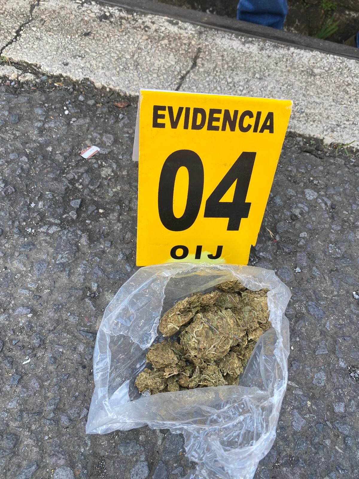 Detienen a funcionario municipal sospechoso de vender drogas. Foto OIJ.