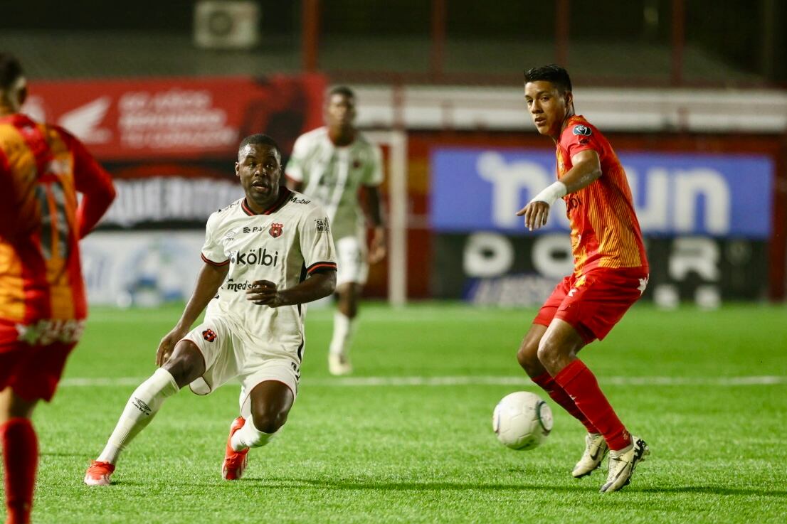 30/04/2024, Heredia, Santa Bárbara, partido de la jornada 20 del torneo de clausura 2024 entre el Club Sport Herediano y Liga Deportiva Alajuelense.