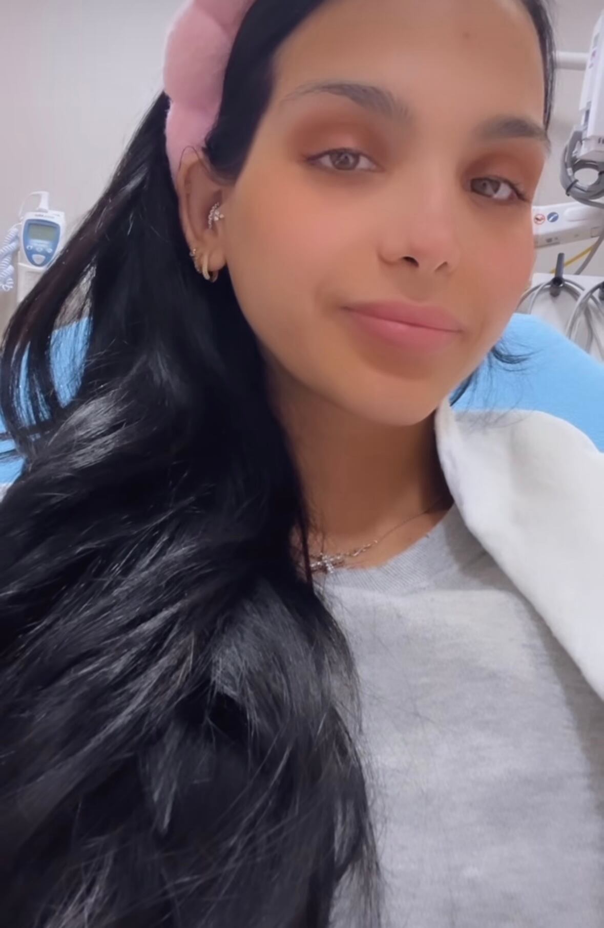 Salud de hija de Lynda Díaz Nicole Roper. Coco Roper