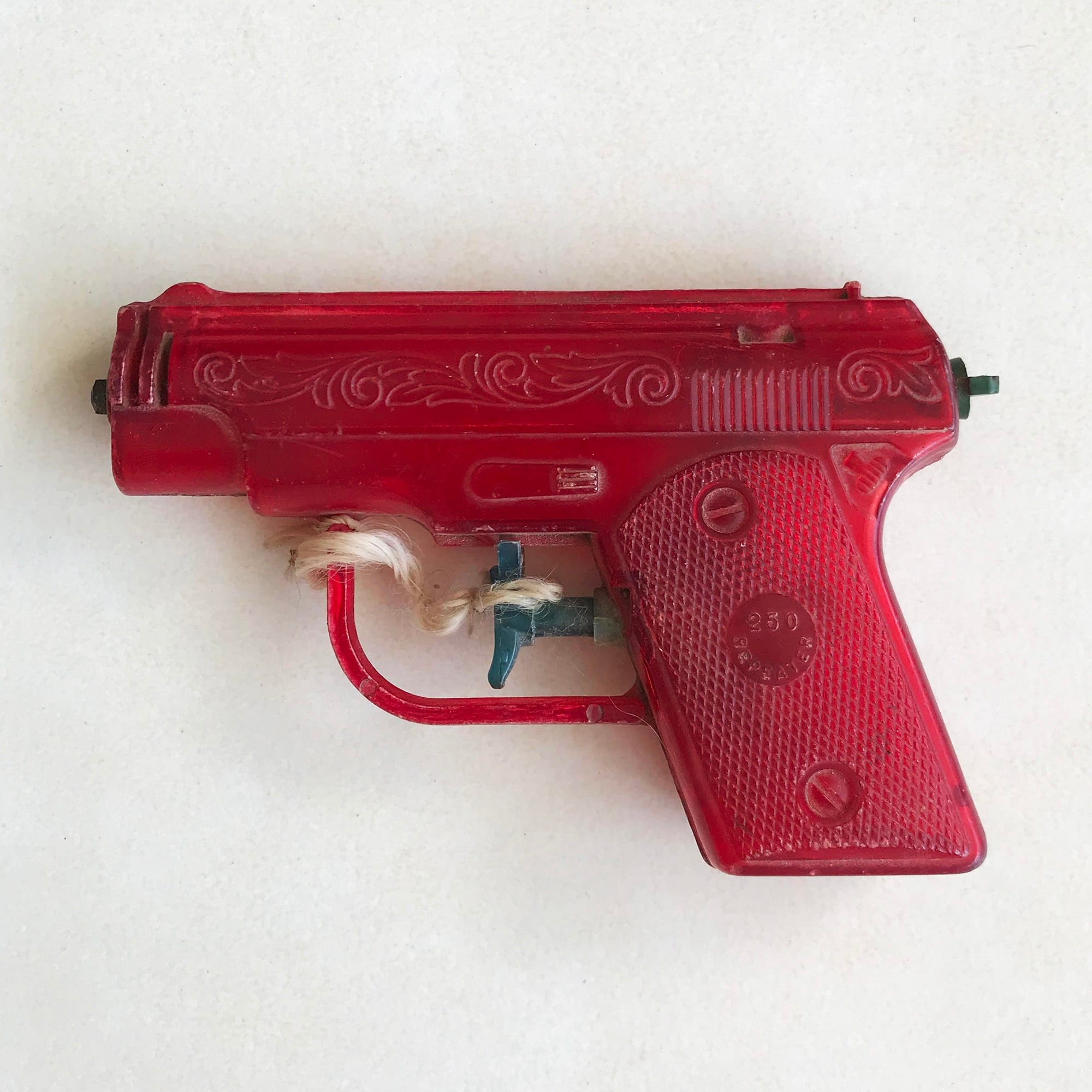 Joaquín Brenes Murillo, quien nació en 1971, colecciona juguetes de antaño. Tiene una página en Facebook que se llama "Vintage Toys Costa Rica".