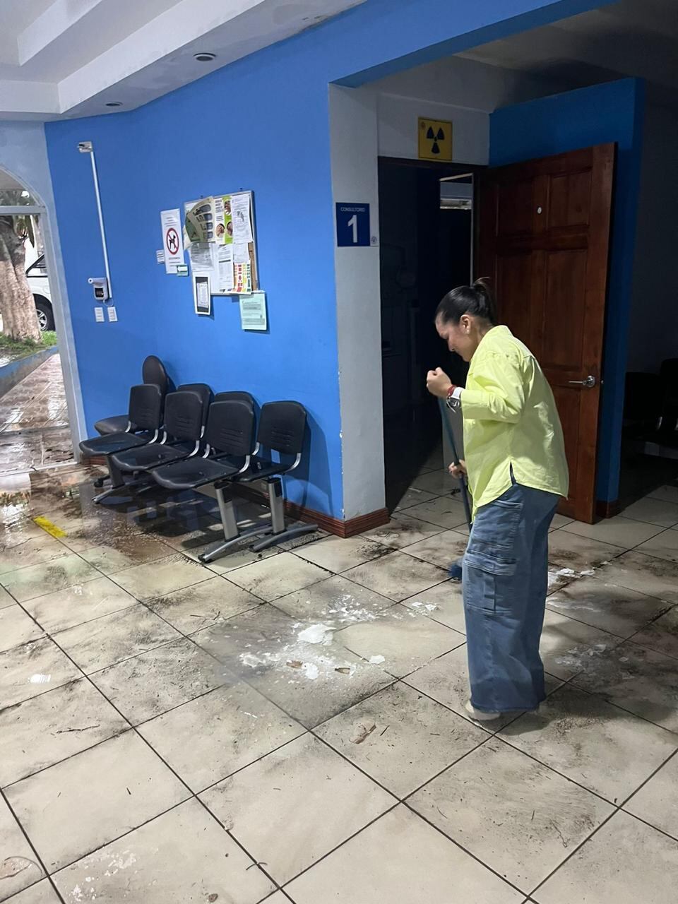 El área de salud Cartago suspenderá el servicio de odontología, durante la próxima semana, para resguardar la seguridad de las personas usuarias y funcionarias luego de los daños ocasionados por las lluvias ayer a la infraestructura.