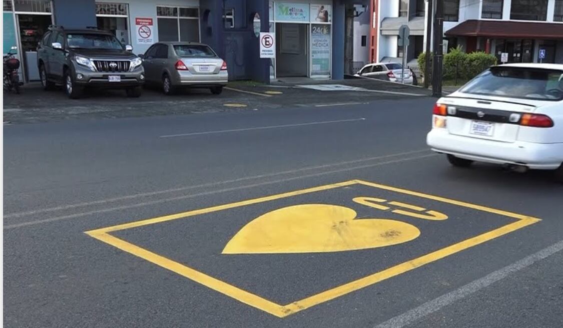 Corazón amarillo víctimas de accidente de tránsitoPatsy Jazmín Moya Salazar