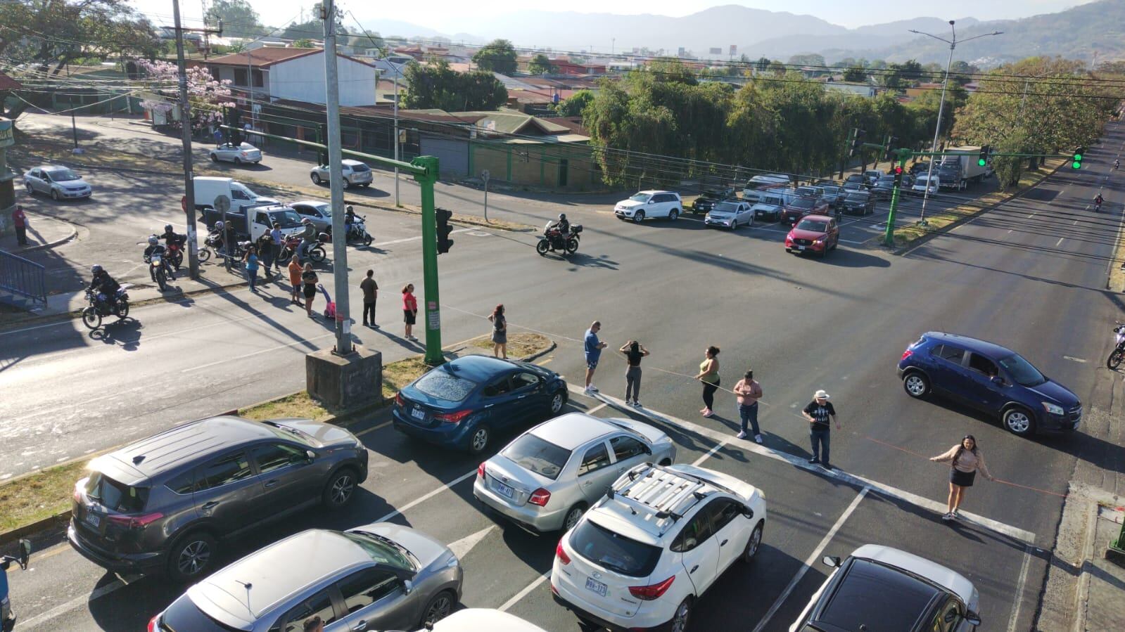 hatillo sin agua
cierre de circunvalación