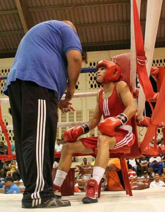 Víctor Meneses, entrenador de David Medallita Jiménez, falleció