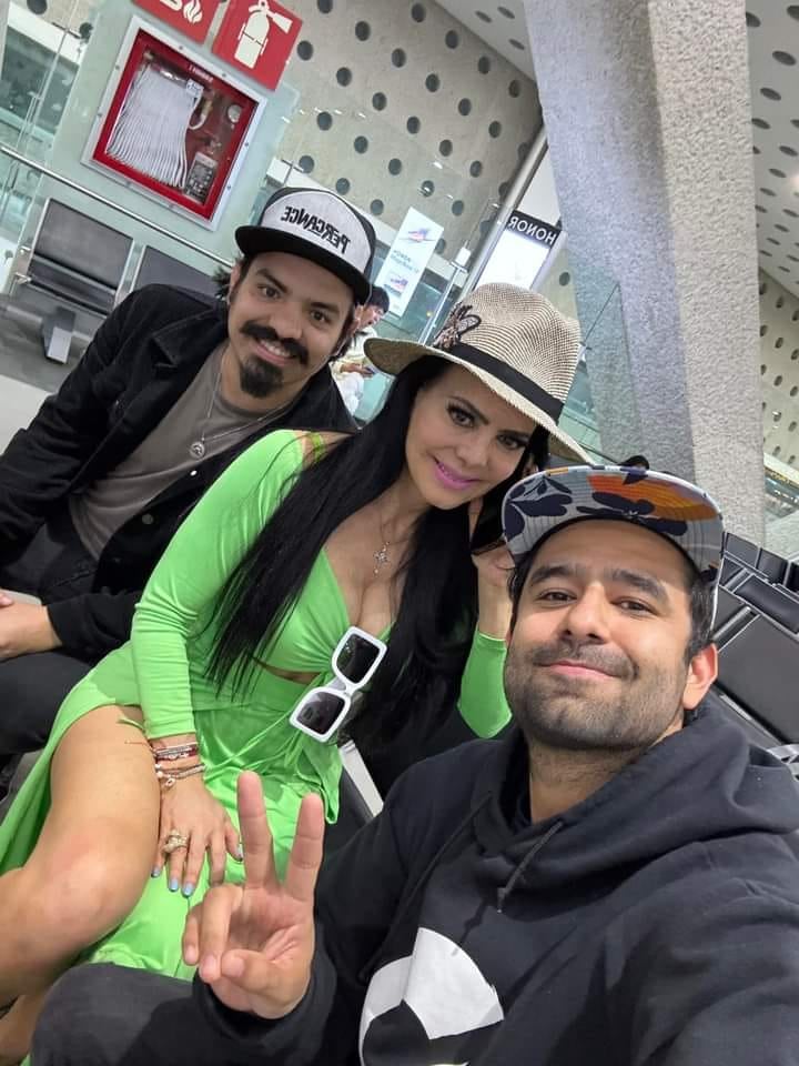 Maribel Guardia se encontró con dos integrantes de Percance en México