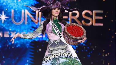Le llueven críticas a la reina de belleza Elena Hidalgo tras “recordar” el Miss Universo